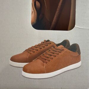 Royal Class Men’s Dress Sneaker Sz 12  New